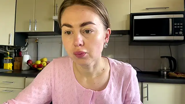 Snapshot of MartaLuna_ chatting on March 2026 11:54:01 AM MartaLuna online show from March 2026 11:54:01 AM