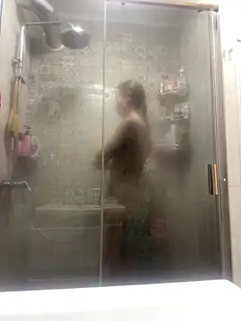 Snapshot of MartaLuna_ chatting on April 2026 08:45:02 AM MartaLuna online show from April 2026 08:45:02 AM