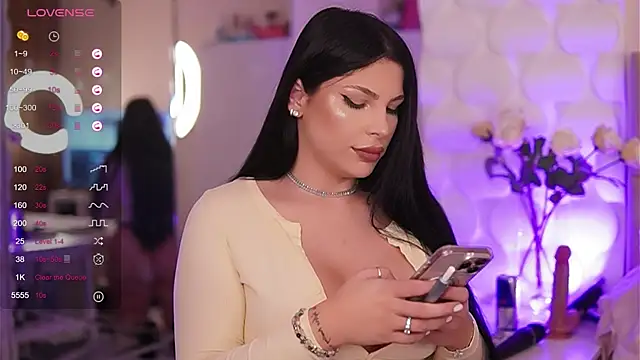 Snapshot of PlayfulAvalyn chatting on October 2025 10:52:02 PM PlayfulAvalyn online show from October 2025 10:52:02 PM