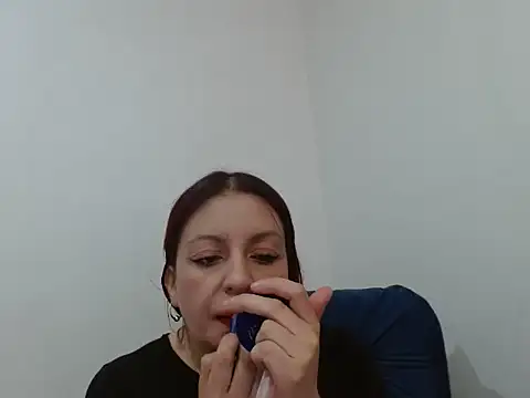 helenn653342 online show from October 2025 04:48:02 PM