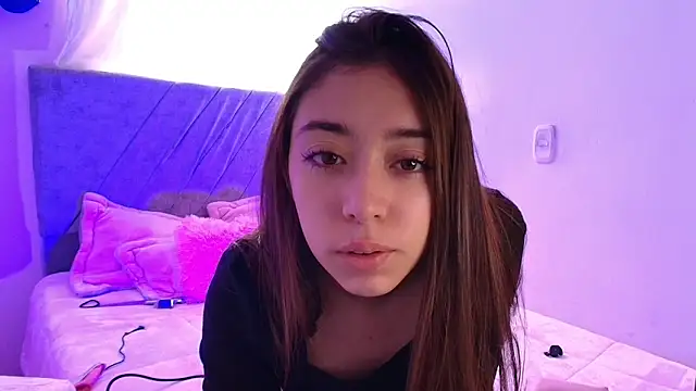 kimmy vegga2 online show from September 2025 01:23:01 PM