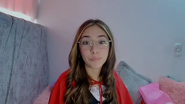 kimmy vegga2 online show from October 2025 05:03:01 PM