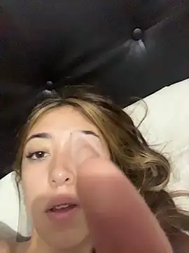 kimmy vegga2 online show from November 2025 03:25:02 PM