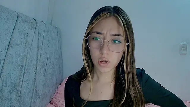 kimmy vegga2 online show from November 2025 04:25:02 AM