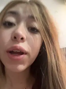 kimmy vegga2 online show from November 2025 02:50:01 PM