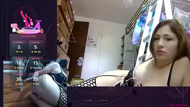 Snapshot of desirex2025 chatting on November 2025 06:51:01 PM desirex2025 online show from November 2025 06:51:01 PM