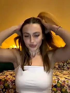 Elizabeth Tay online show from September 2025 05:18:02 PM