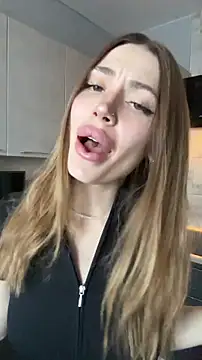 Elizabeth Tay online show from February 2026 09:48:02 AM