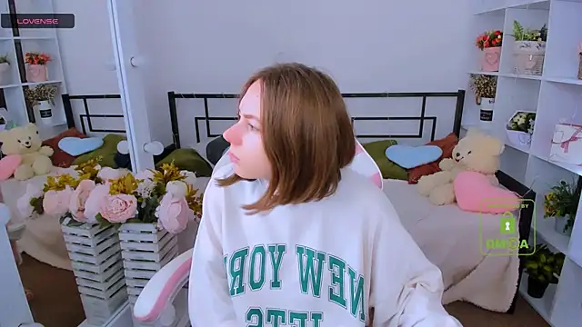 Snapshot of Elma_Lily chatting on February 2026 07:57:02 AM Elma Lily online show from February 2026 07:57:02 AM