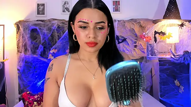 Snapshot of Linda_Fosterr chatting on October 2025 02:04:01 AM Linda Fosterr online show from October 2025 02:04:01 AM