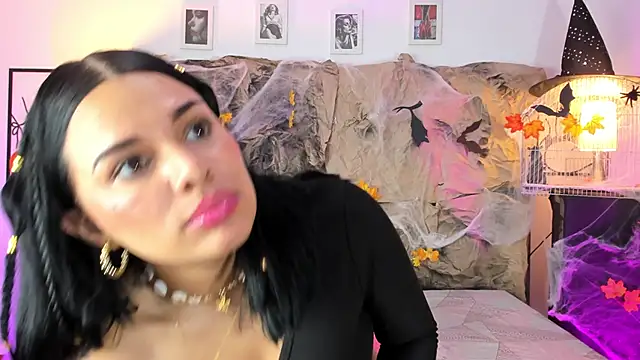 Snapshot of Linda_Fosterr chatting on October 2025 02:19:01 AM Linda Fosterr online show from October 2025 02:19:01 AM