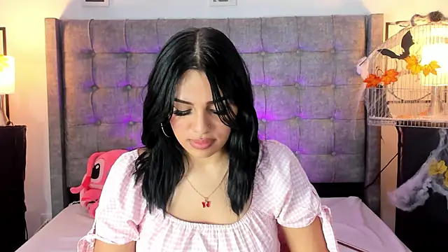 Snapshot of Linda_Fosterr chatting on November 2025 02:32:01 AM Linda Fosterr online show from November 2025 02:32:01 AM