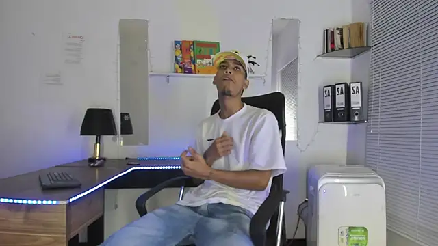 xxKamadevaxx online show from November 2025 12:27:01 PM