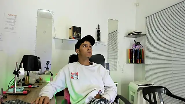 xxKamadevaxx online show from March 2026 12:54:01 PM