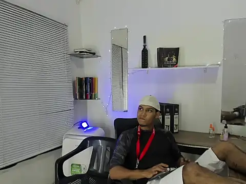xxKamadevaxx online show from May 2026 12:36:02 PM