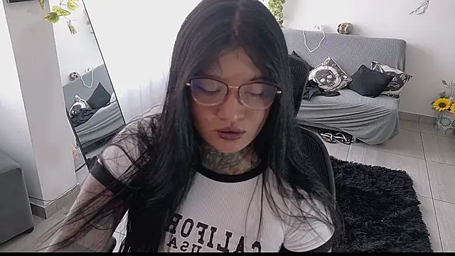 Snapshot of Unatatuada chatting on September 2025 08:12:02 PM Unatatuada online show from September 2025 08:12:02 PM