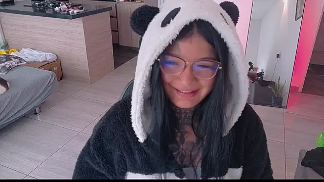 Snapshot of Unatatuada chatting on October 2025 05:11:02 PM Unatatuada online show from October 2025 05:11:02 PM