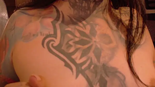 Snapshot of Unatatuada chatting on November 2025 11:26:02 PM Unatatuada online show from November 2025 11:26:02 PM