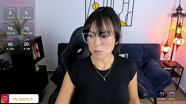 Lyliboomm online show from October 2025 11:00:02 PM