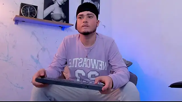 SALVATORE MULLER1 online show from October 2025 12:31:01 AM