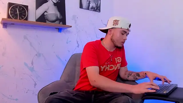 SALVATORE MULLER1 online show from October 2025 01:39:02 AM