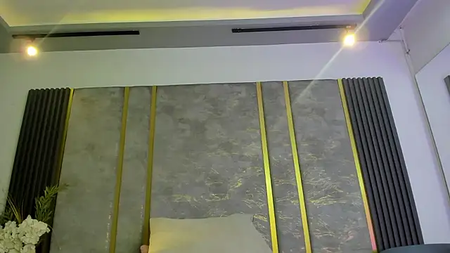 AishaValcazar online show from March 2026 03:58:02 AM