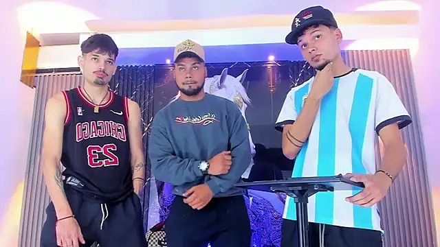 Iam Steven online show from October 2025 04:49:02 PM