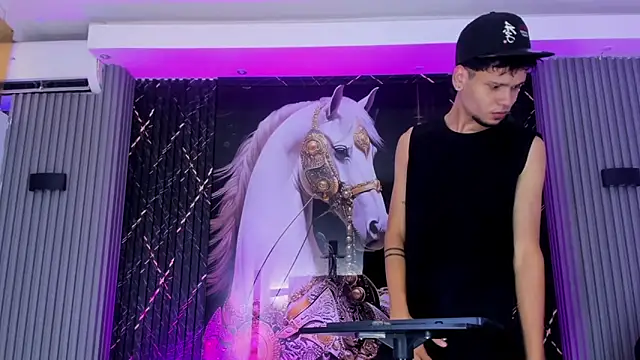 Iam Steven online show from December 2025 05:17:01 PM