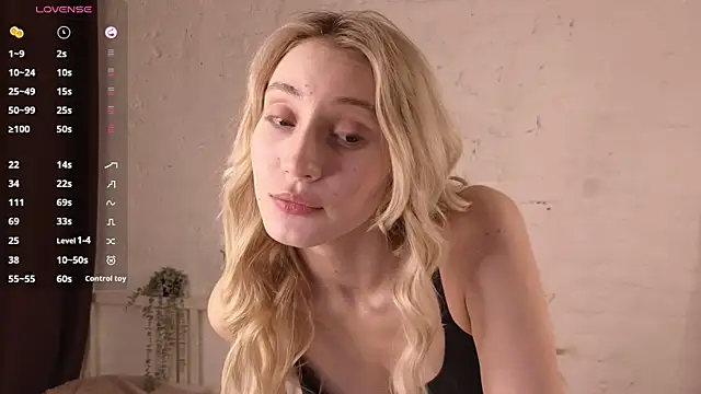 Snapshot of ellliefrost chatting on October 2025 02:56:01 PM ellliefrost online show from October 2025 02:56:01 PM