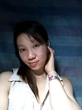 bonnie-00 online show from April 2026 04:15:01 PM