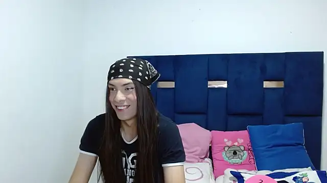 PinkLuna LolaBloom online show from May 2026 03:56:01 AM