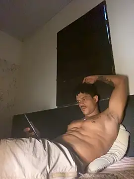 Snapshot of trustes00tribox chatting on November 2025 03:12:02 PM trustes00tribox online show from November 2025 03:12:02 PM