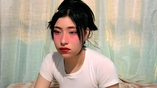 Sullyoonn online show from November 2025 11:36:02 PM