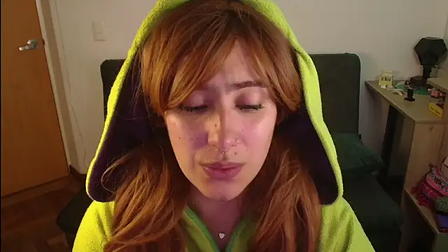 Snapshot of Miacatsito3 chatting on October 2025 04:31:01 AM Miacatsito3 online show from October 2025 04:31:01 AM