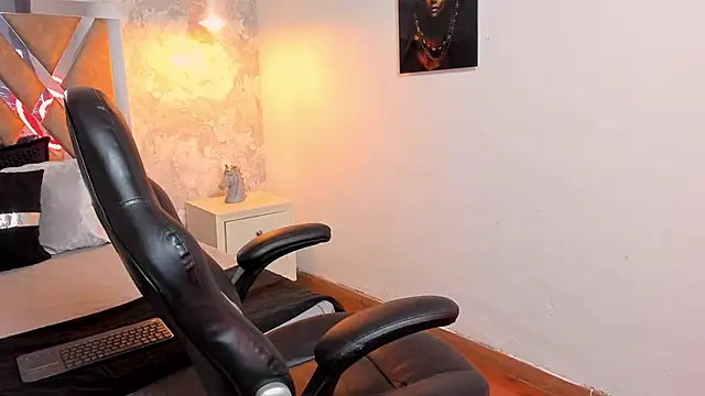 Snapshot of kraven_lust chatting on October 2025 02:56:01 AM kraven lust online show from October 2025 02:56:01 AM