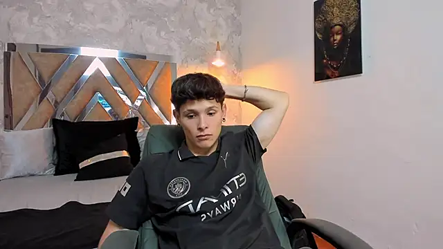 Snapshot of kraven_lust chatting on November 2025 03:06:02 AM kraven lust online show from November 2025 03:06:02 AM