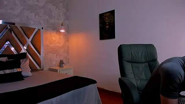 Snapshot of kraven_lust chatting on November 2025 03:09:02 AM kraven lust online show from November 2025 03:09:02 AM