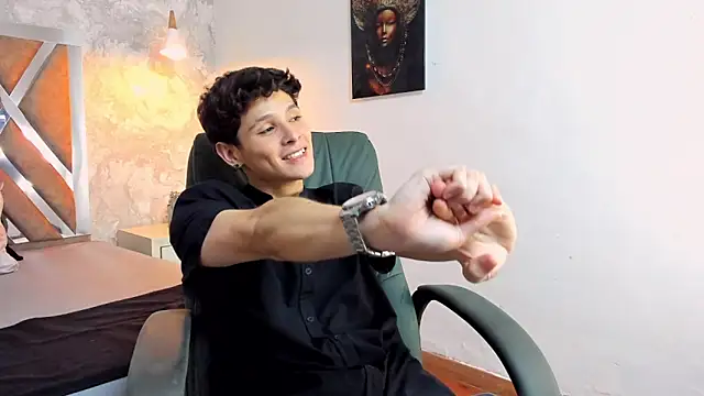 Snapshot of kraven_lust chatting on November 2025 03:09:02 AM kraven lust online show from November 2025 03:09:02 AM