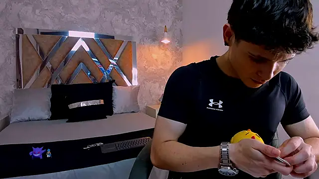 Snapshot of kraven_lust chatting on December 2025 03:13:01 AM kraven lust online show from December 2025 03:13:01 AM