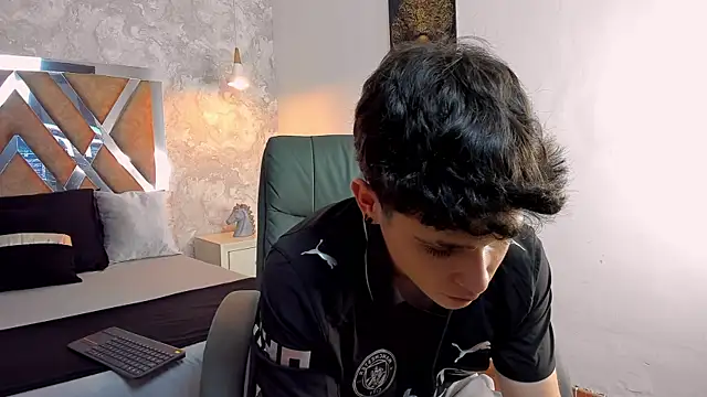 Snapshot of kraven_lust chatting on January 2026 02:58:02 AM kraven lust online show from January 2026 02:58:02 AM