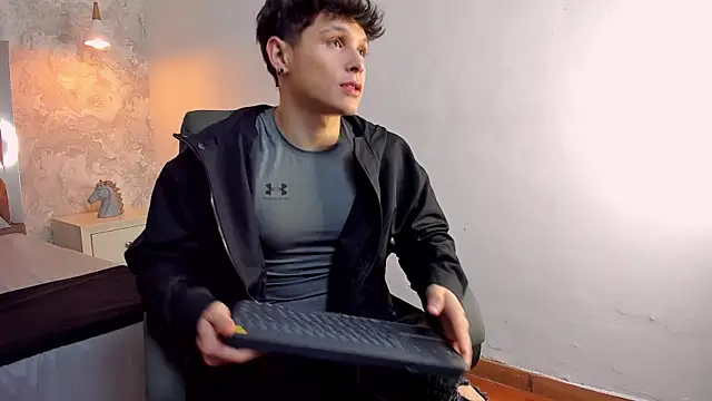 Snapshot of kraven_lust chatting on January 2026 03:00:02 AM kraven lust online show from January 2026 03:00:02 AM