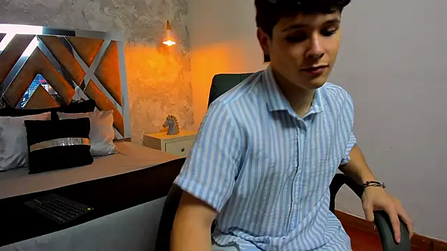 Snapshot of kraven_lust chatting on January 2026 03:10:02 AM kraven lust online show from January 2026 03:10:02 AM