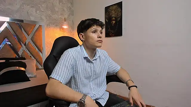 Snapshot of kraven_lust chatting on February 2026 03:10:02 AM kraven lust online show from February 2026 03:10:02 AM