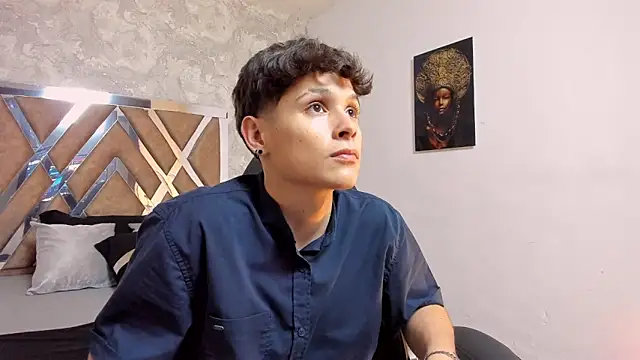 Snapshot of kraven_lust chatting on February 2026 03:02:01 AM kraven lust online show from February 2026 03:02:01 AM