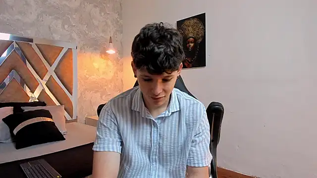 Snapshot of kraven_lust chatting on February 2026 03:03:01 AM kraven lust online show from February 2026 03:03:01 AM