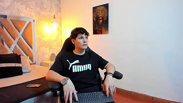 Snapshot of kraven_lust chatting on March 2026 03:34:01 AM kraven lust online show from March 2026 03:34:01 AM