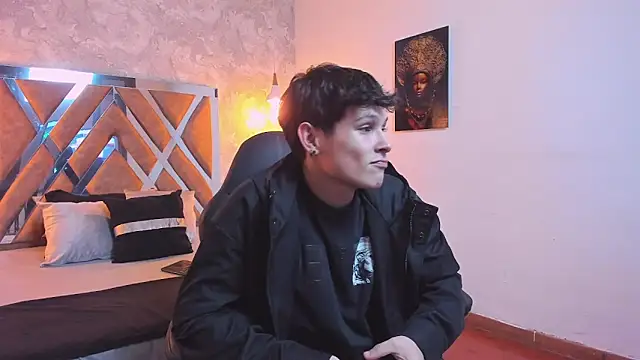 Snapshot of kraven_lust chatting on March 2026 03:02:01 AM kraven lust online show from March 2026 03:02:01 AM