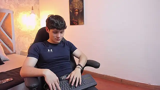 Snapshot of kraven_lust chatting on March 2026 03:10:01 AM kraven lust online show from March 2026 03:10:01 AM