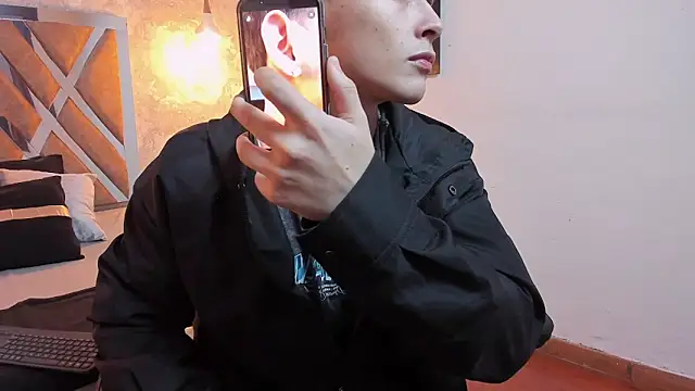 Snapshot of kraven_lust chatting on March 2026 03:06:02 AM kraven lust online show from March 2026 03:06:02 AM