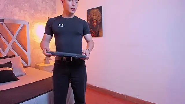 Snapshot of kraven_lust chatting on April 2026 03:07:02 AM kraven lust online show from April 2026 03:07:02 AM